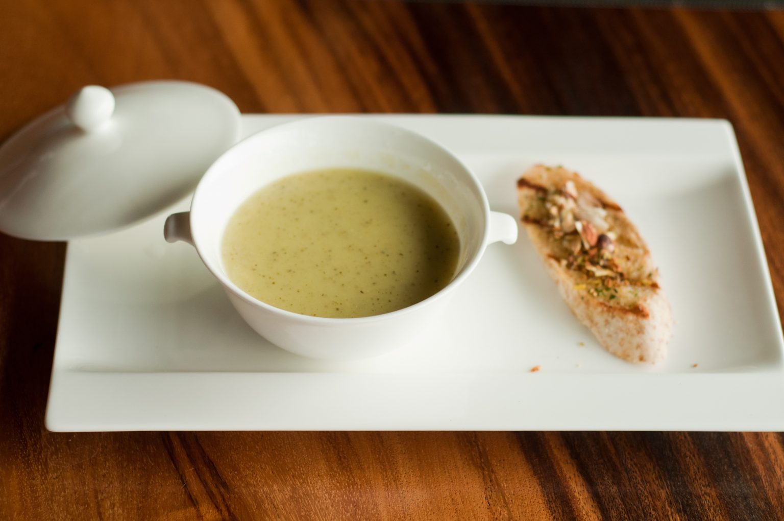 So breiten Sie eine lecker cremige Kollagen Suppe zu